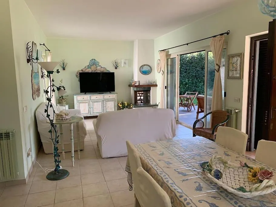 Holiday home Lux Beach Villa Con Piscina A 200M Dal Mare Fregenae